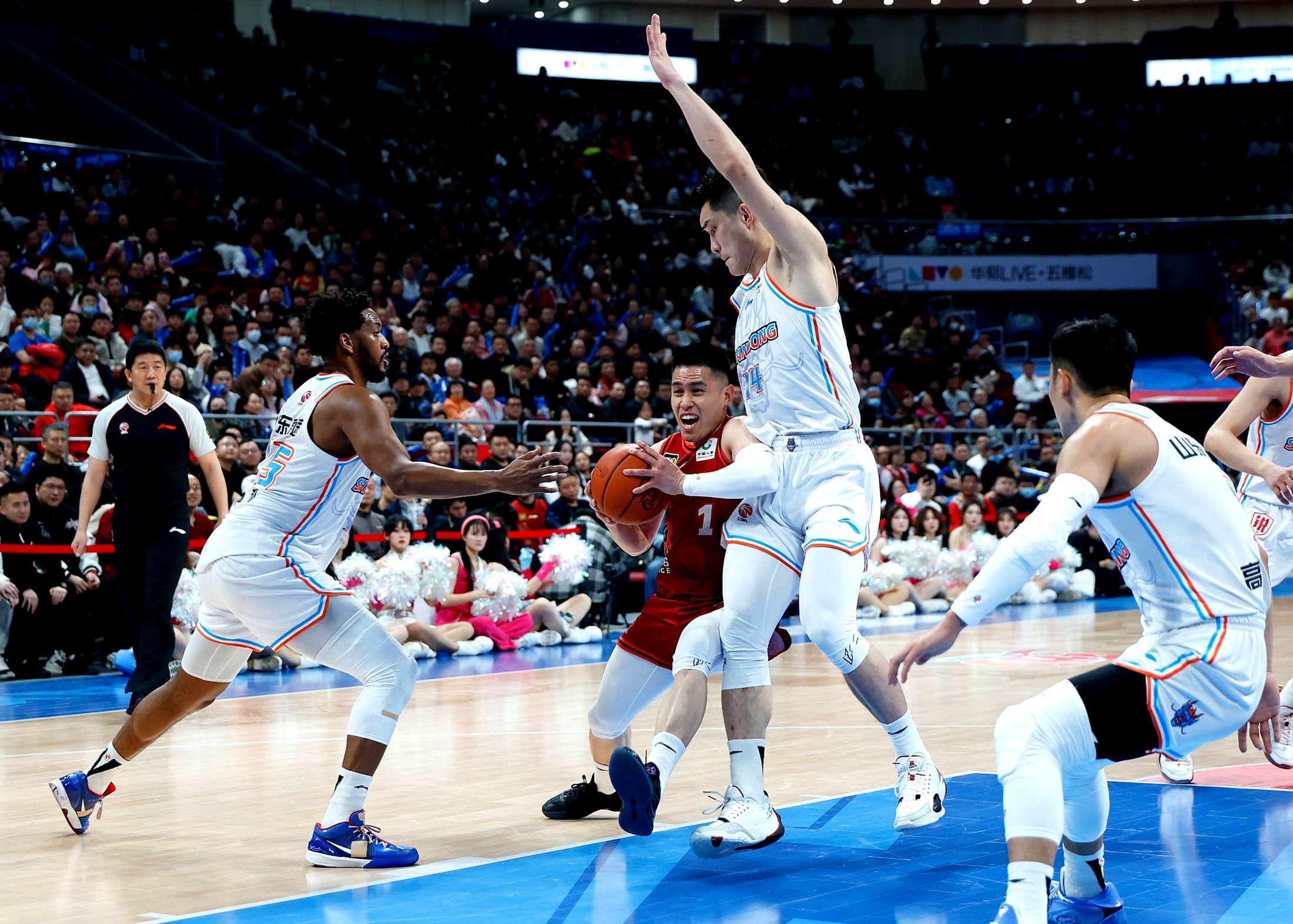 开云体育官网-辽宁队完胜76人，布伦森统治全场