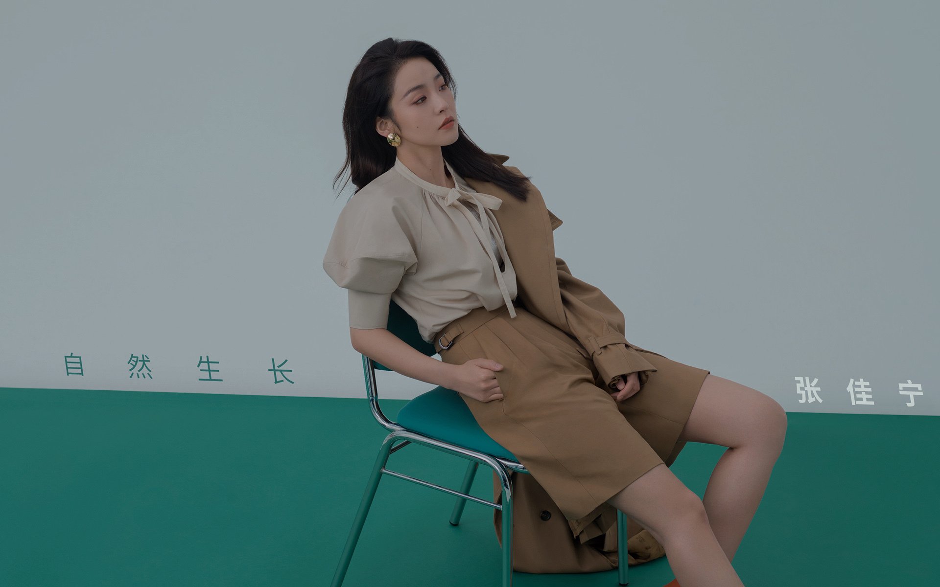 时空交错夜,库里三分如雨,点燃圣西罗草坪