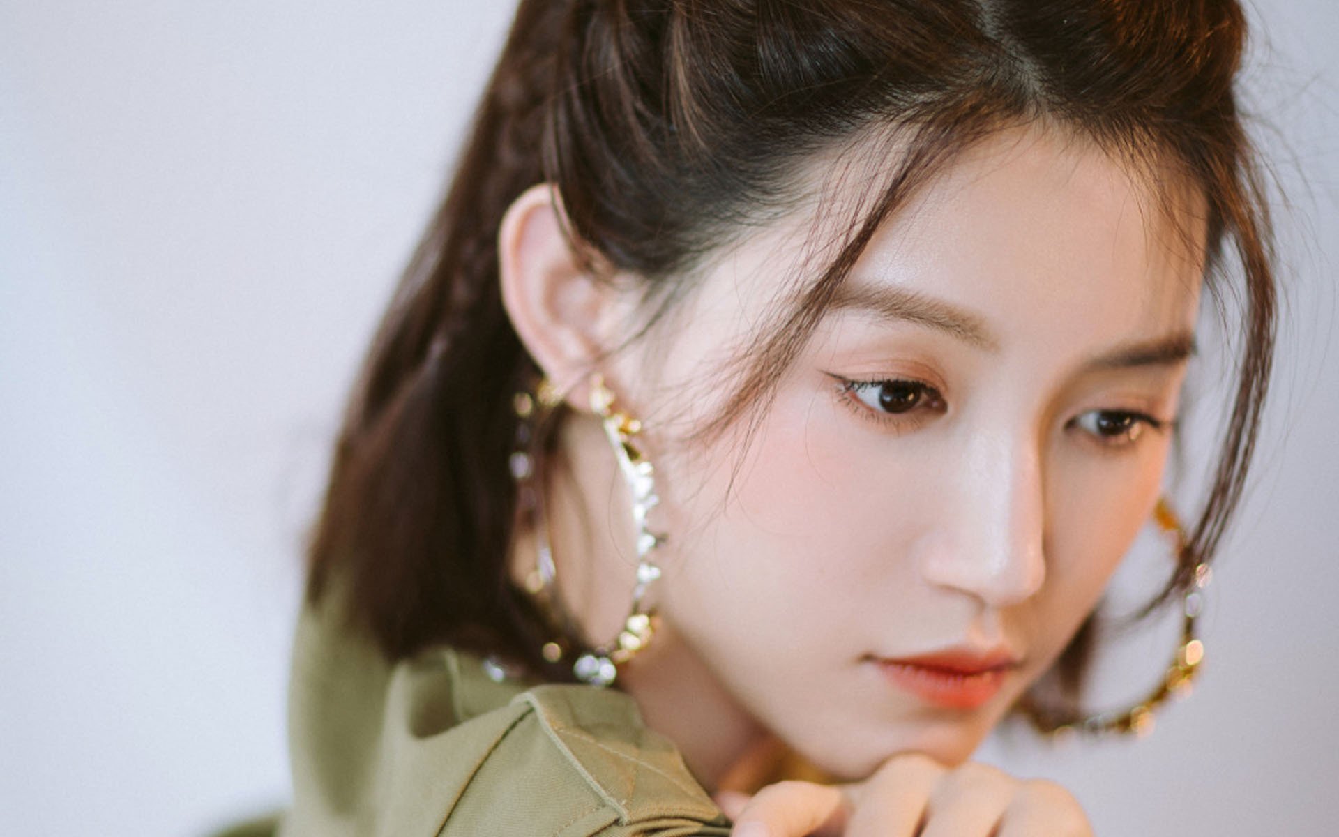 跨界风暴,辽宁队球场踏平森林狼,爱德华兹F1街道赛上演逆袭传奇