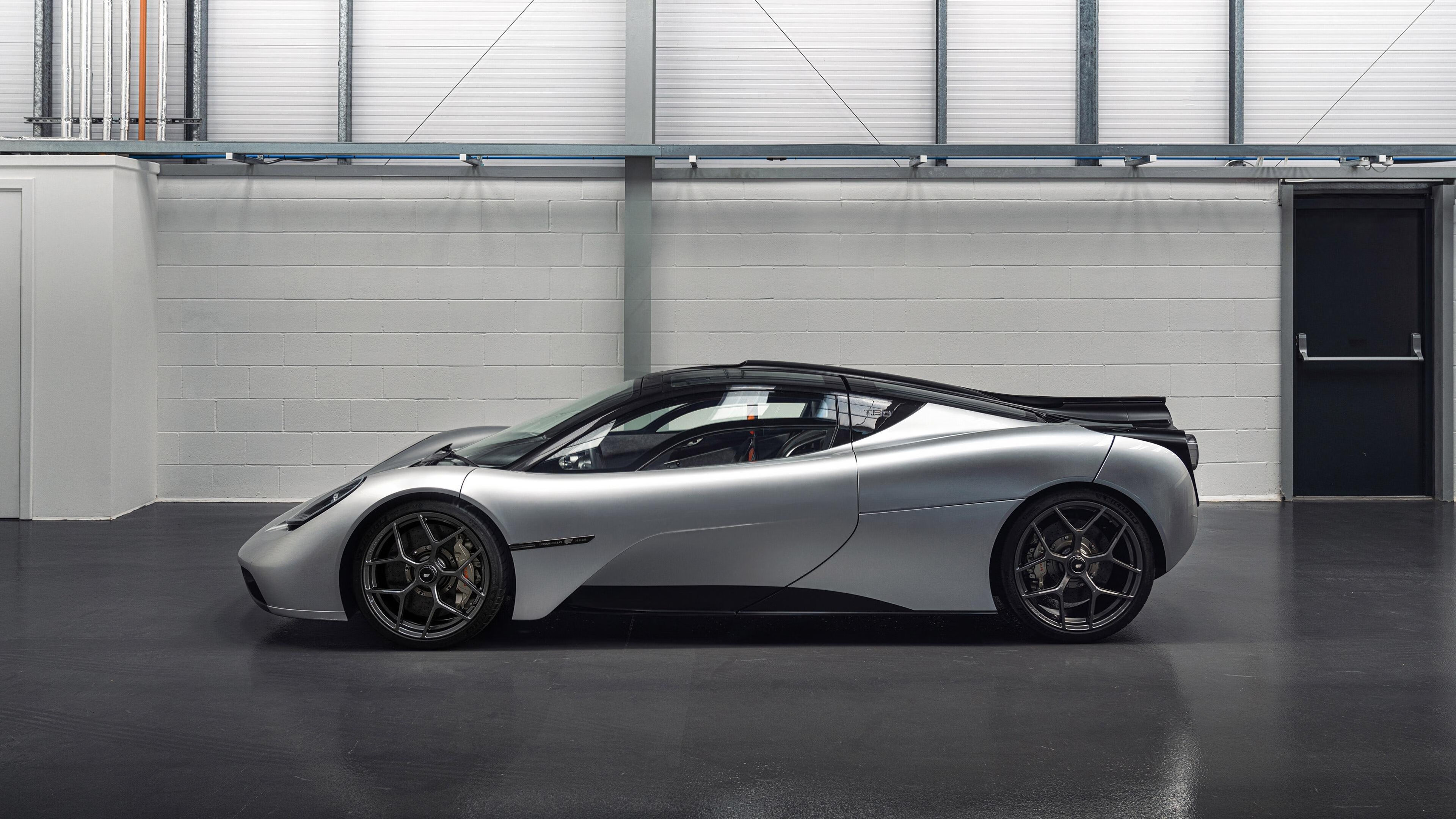 天平两端,库里一箭定江山,篮网洪流没万狼